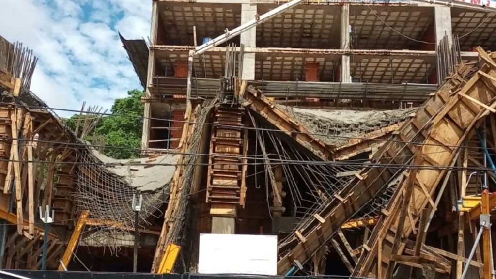 #TRAGEDIA | DOS OBREROS EN GRAVE ESTADO AL DERRUMBARSE UN EDIFICIO EN CONSTRUCCIÓN EN&nbsp;POSADAS