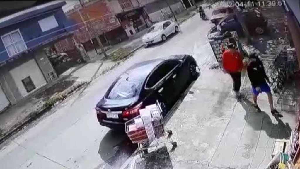 #POLICIALES | UN COMERCIANTE CHINO FUE ASALTADO POR DOS DELINCUENTES, SE DEFENDIÓ Y MATÓ A BALAZOS A UNO DE&nbsp;ELLOS