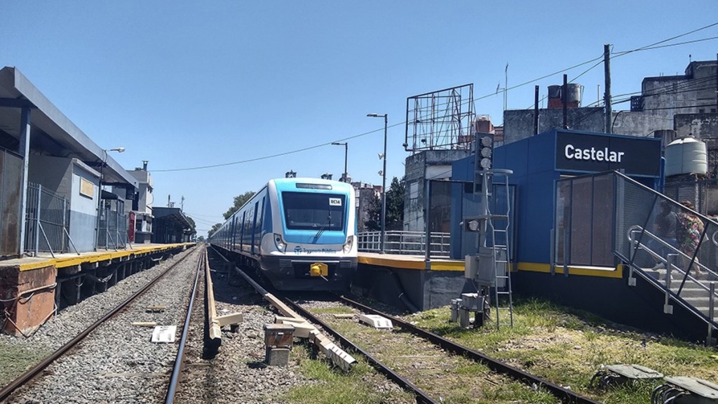 #TERRIBLE | DROGÓ A SU EXPAREJA, TRATÓ DE MATARLA A GOLPES Y SE ARROJÓ A LAS VÍAS DEL&nbsp;TREN