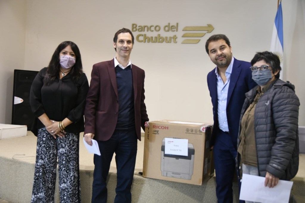 #CHUBUT | Entregan equipamiento tecnológico a escuelas del&nbsp;Valle