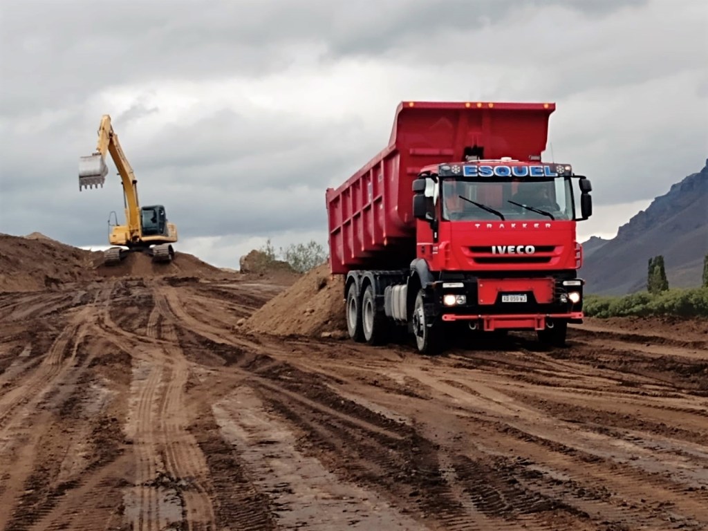 #CHUBUT | CONTINÚA LA OBRA DE PAVIMENTO EN LA RN 1S40, ACCESO A EL&nbsp;MAITÉN
