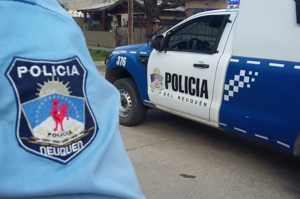 #HORROR | POLICÍA ABUSÓ SEXUALMENTE DE UNA NIÑA QUE HABÍA SECUESTRADO A LA SALIDA DE UN&nbsp;COMERCIO