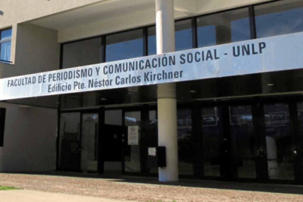 #GÉNERO | Facultad de Periodismo otorgará el primer título «no&nbsp;binarie»