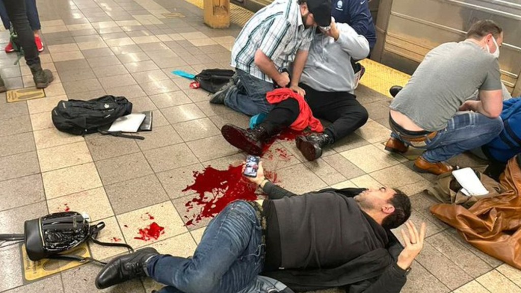 #HORROR | AL MENOS 16 HERIDOS EN UN TIROTEO EN EL SUBTE DE NEW&nbsp;YORK