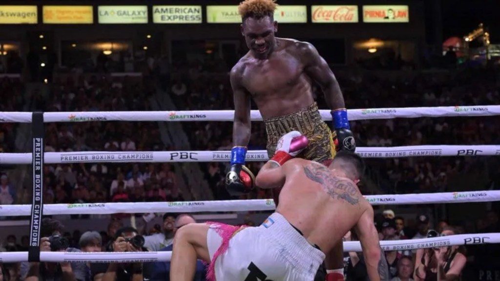 Boxeo: Castaño no pudo con Charlo y cayó por nocaut en el 10°&nbsp;round