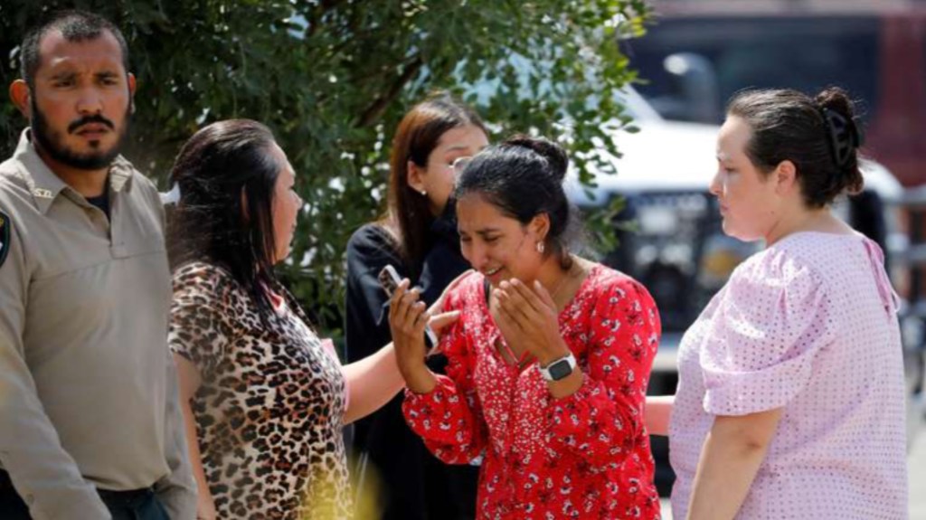 Masacre en EE.UU: un chico de 18 años entró a los tiros a una escuela primaria y mató a 14 alumnos y una&nbsp;maestra