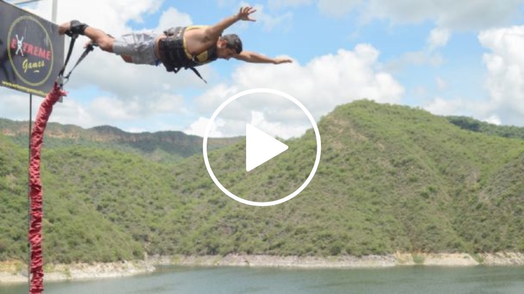 VIDEO: HACÍA BUNGEE JUMPING Y SE LE CORTÓ LA&nbsp;SOGA