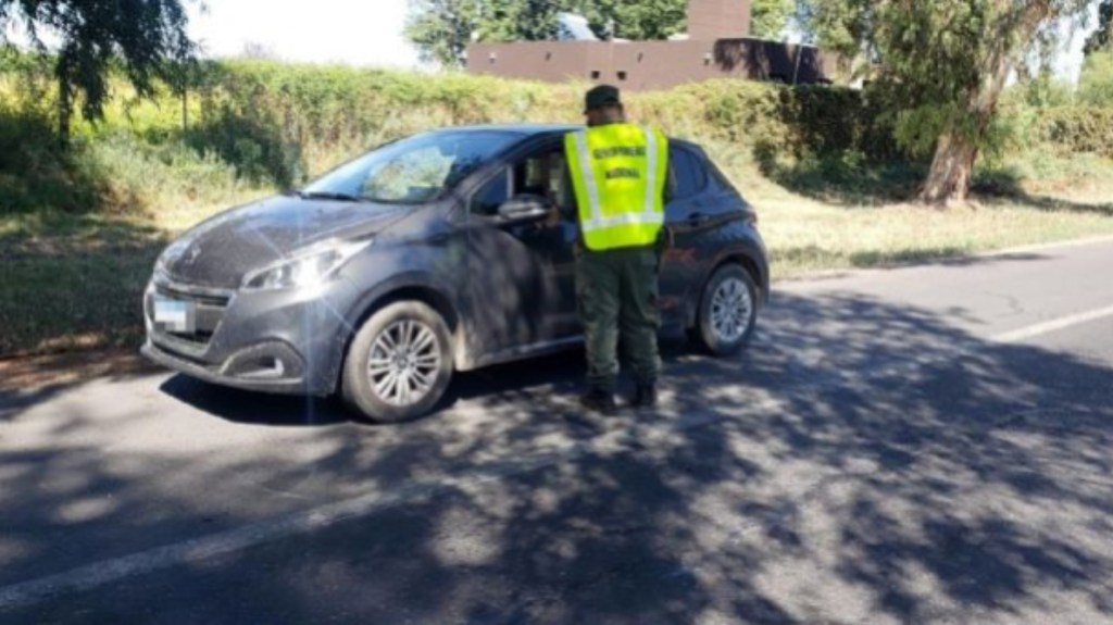 A un policia le encontraron dos kilos de cocaína y lanzó un insólito&nbsp;pedido