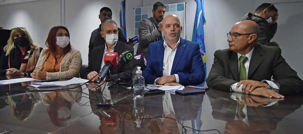 Seros cubrirá cirugías, hormonas y tratamientos a trans, no binarios y&nbsp;travestis