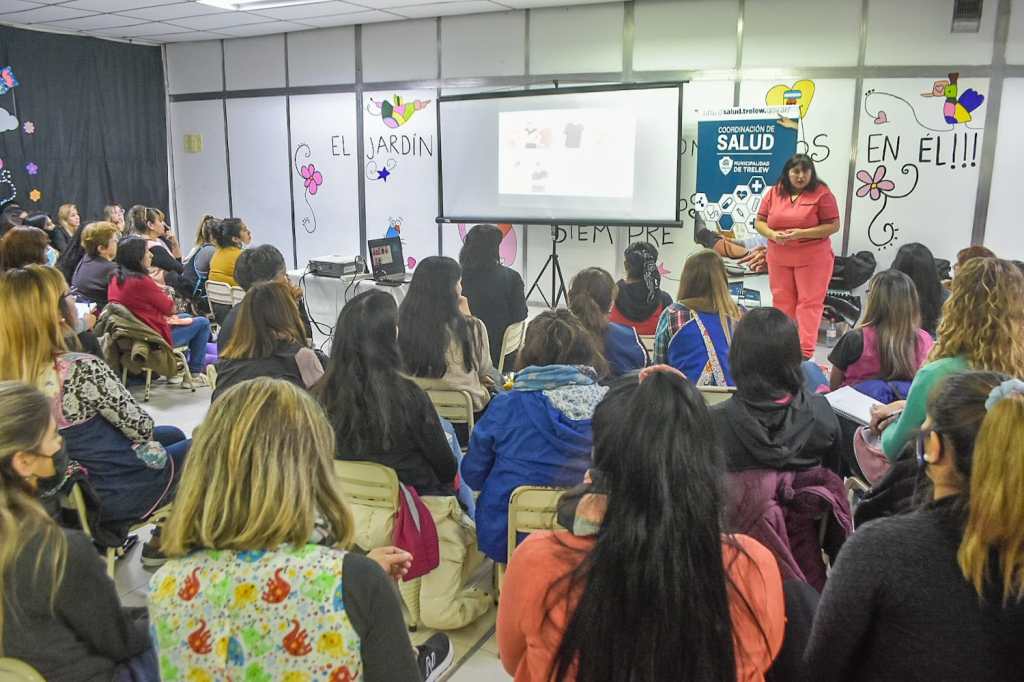 Capacitan a docentes y auxiliares de jardines maternales en primeros&nbsp;auxilios