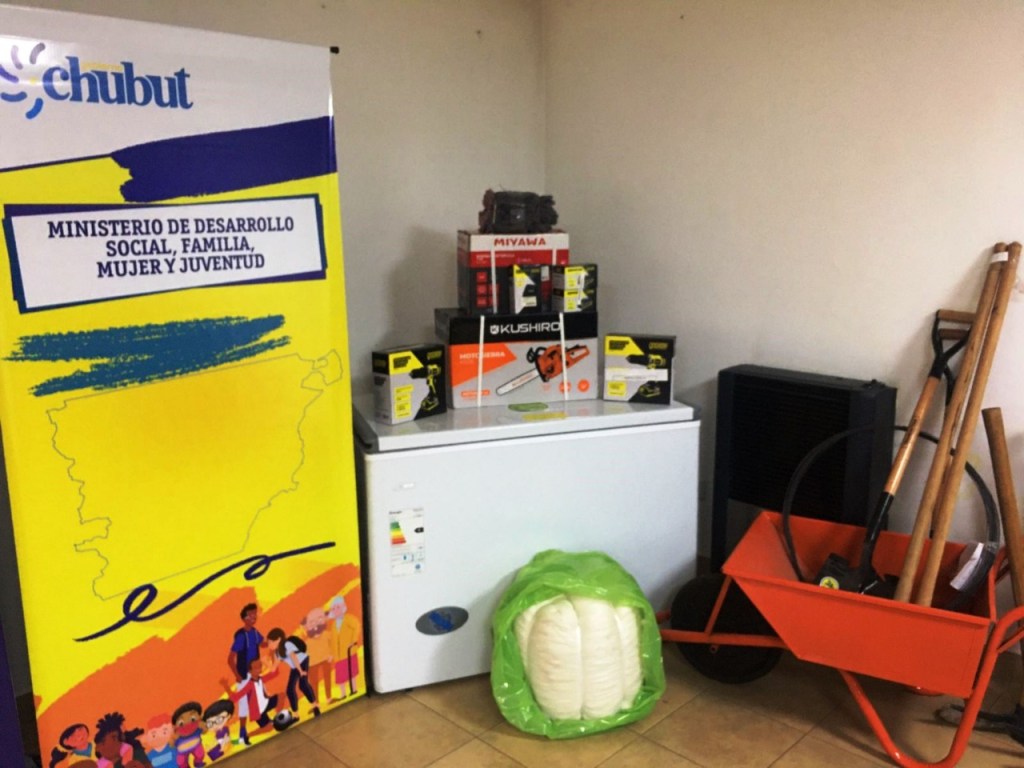 Materiales, maquinarias y equipamiento para el fortalecimiento de Cooperativas de&nbsp;Trevelin