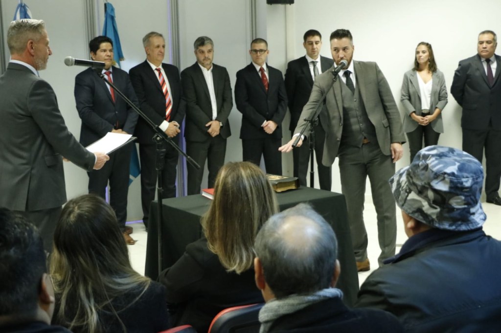 Arcioni tomó juramento a nuevos funcionarios&nbsp;provinciales