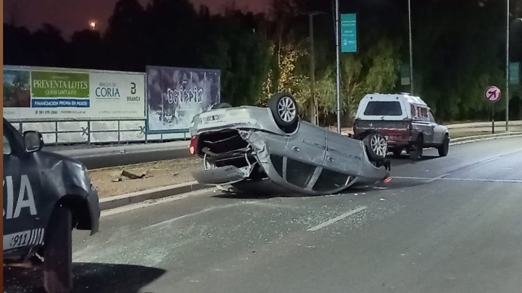 LE ROBÓ EL AUTO A LOS PADRES, SE EMBORRACHÓ Y VOLCÓ: “LO VOY HACER CAGAR CUANDO&nbsp;LLEGUE”