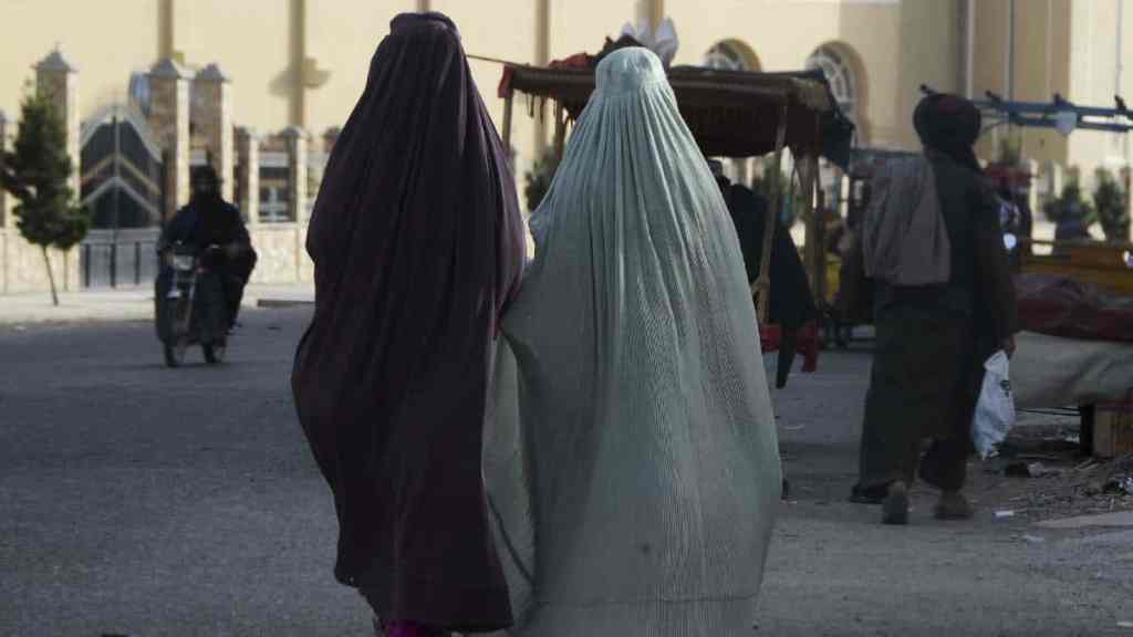 El G7 condena a los talibanes por creciente opresión a&nbsp;mujeres