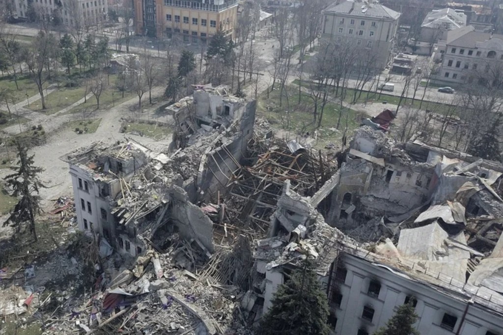 #GUERRA | 600 MUERTOS EN BRUTAL BOMBARDEO RUSO A UN TEATRO DE&nbsp;MARIUPOL