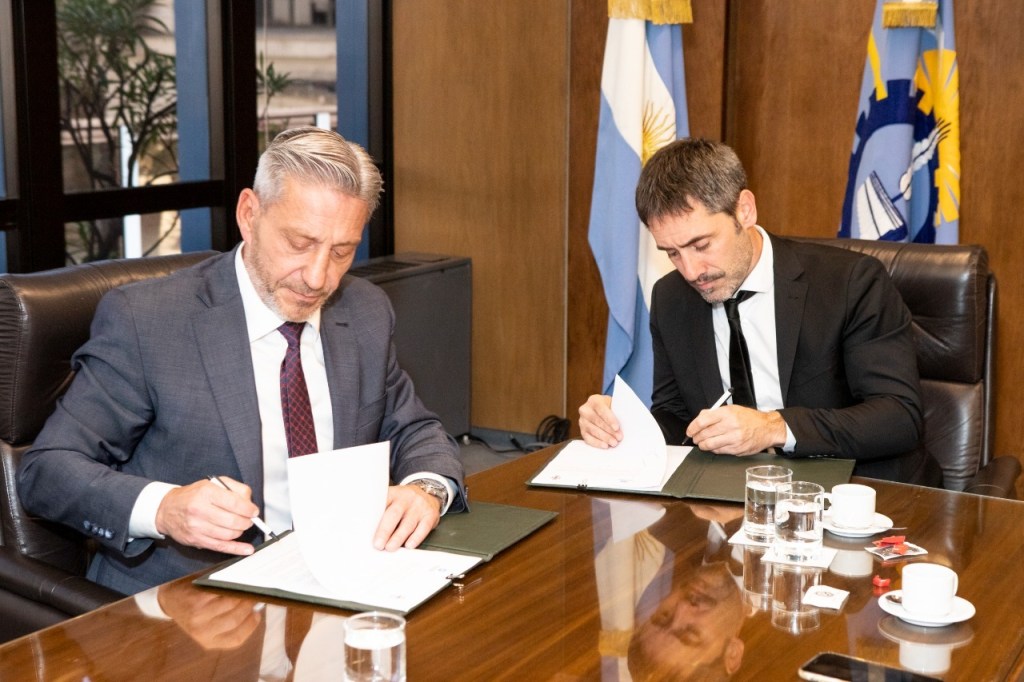 #CHUBUT | Convenio con el Consejo Federal de Inversiones para generar energía a través de la biomasa&nbsp;forestal