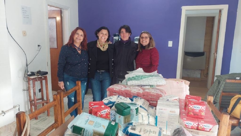 Equipamiento y alimentos para organización social «Puerta&nbsp;Violeta»