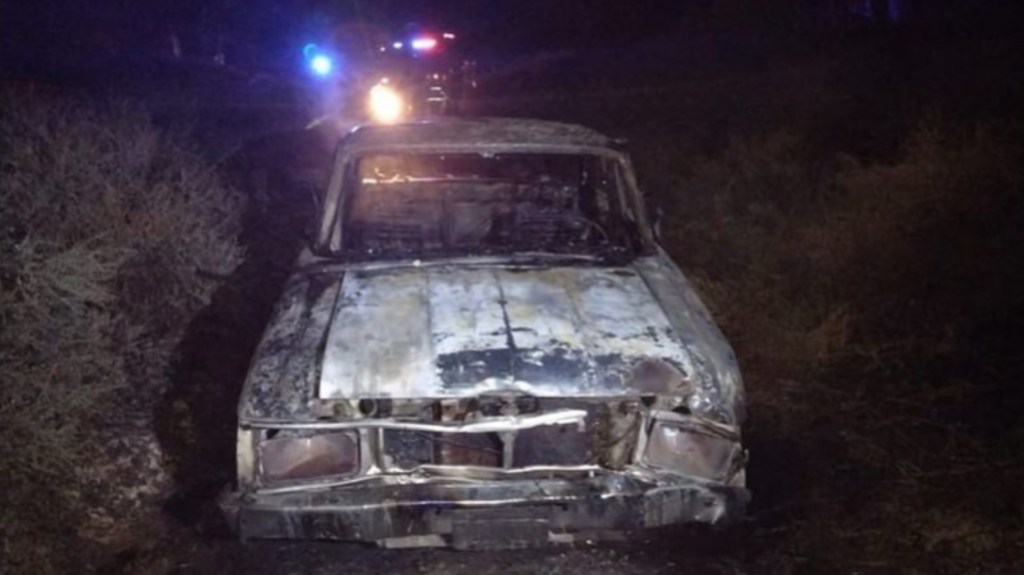 Horror: encontraron el cadáver de un hombre dentro del baúl de un auto&nbsp;incendiado