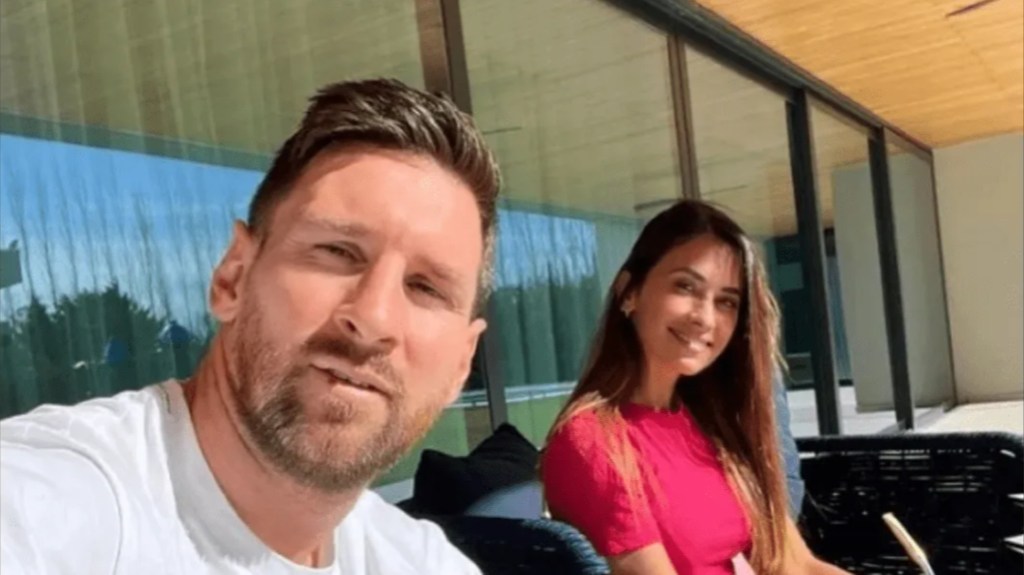 Viral: Messi subió una foto con Antonela y estallaron los&nbsp;memes