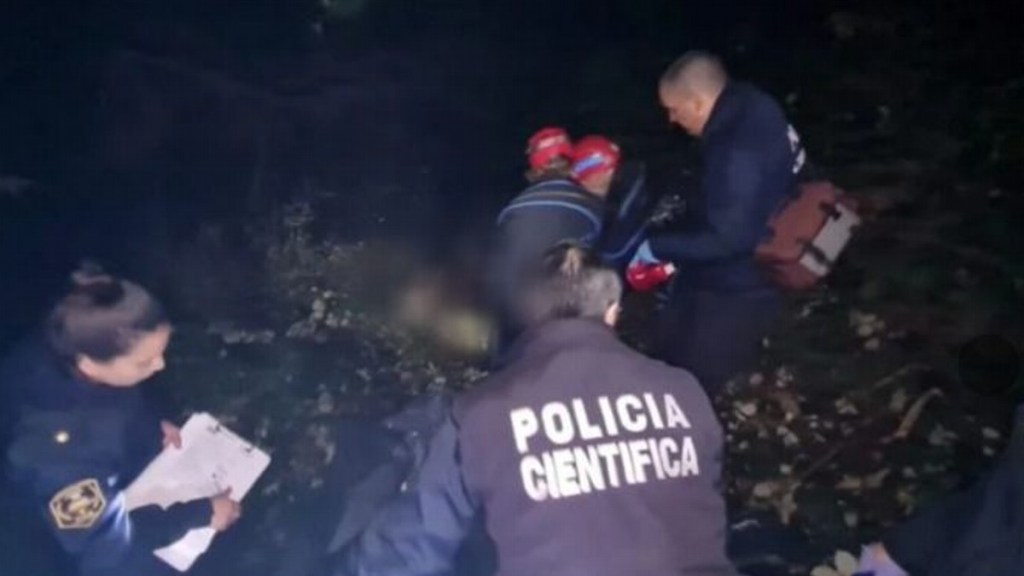 Macabro: paseaba a su perro por un arroyo y encontró un&nbsp;cadáver