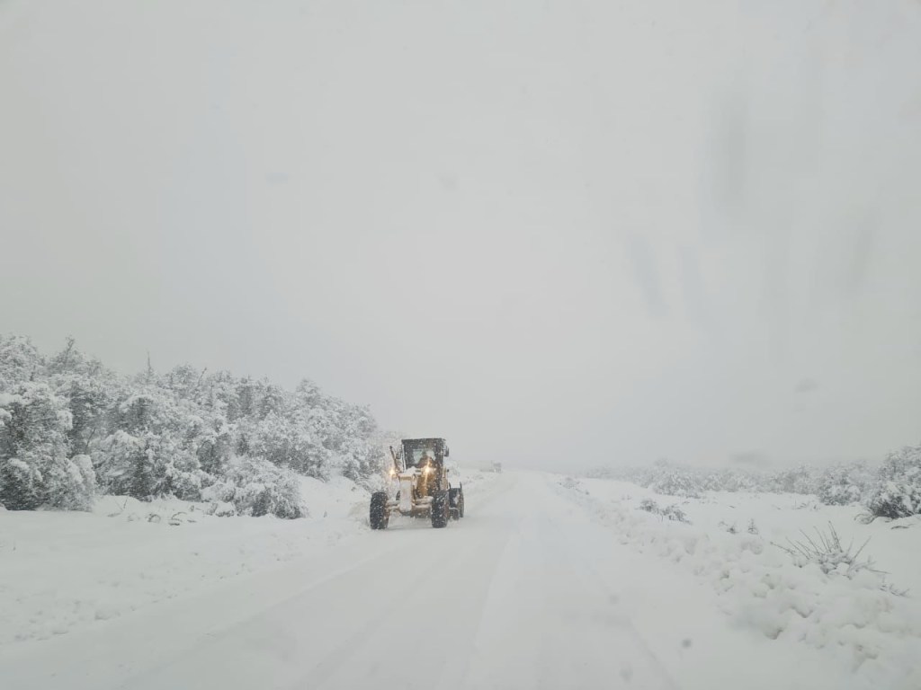 Por fuertes nevadas cortan la&nbsp;Ruta40
