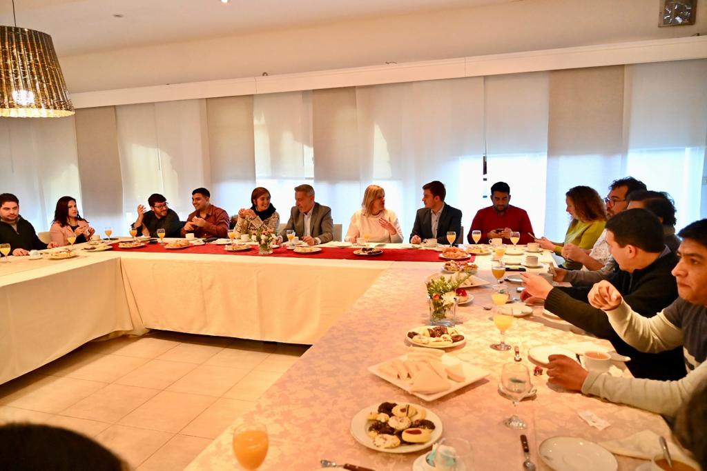 El gobernador agasajó a periodistas en su&nbsp;día