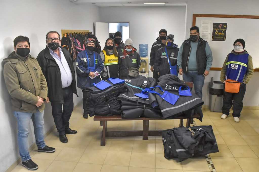 Personal del SEM recibió indumentaria de&nbsp;invierno