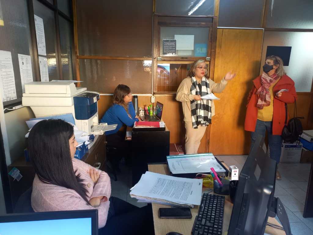 “Ni Una Menos”: El Área de la Mujer recorrió oficinas municipales para concientizar sobre violencia de&nbsp;género