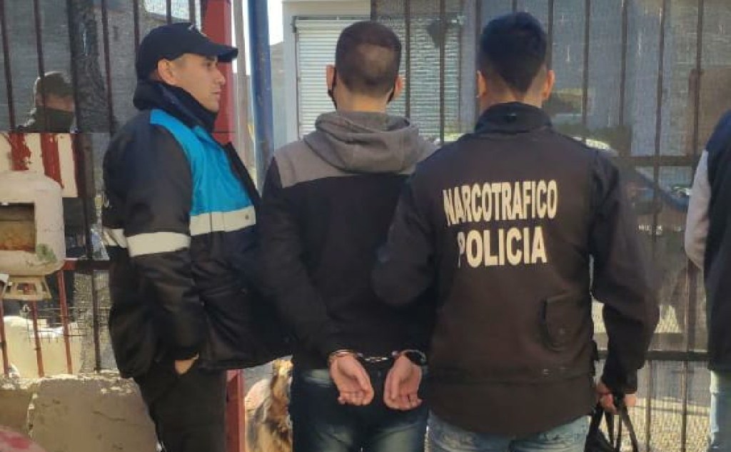 Narcopolicía detenido en siete allanamientos en&nbsp;Chubut
