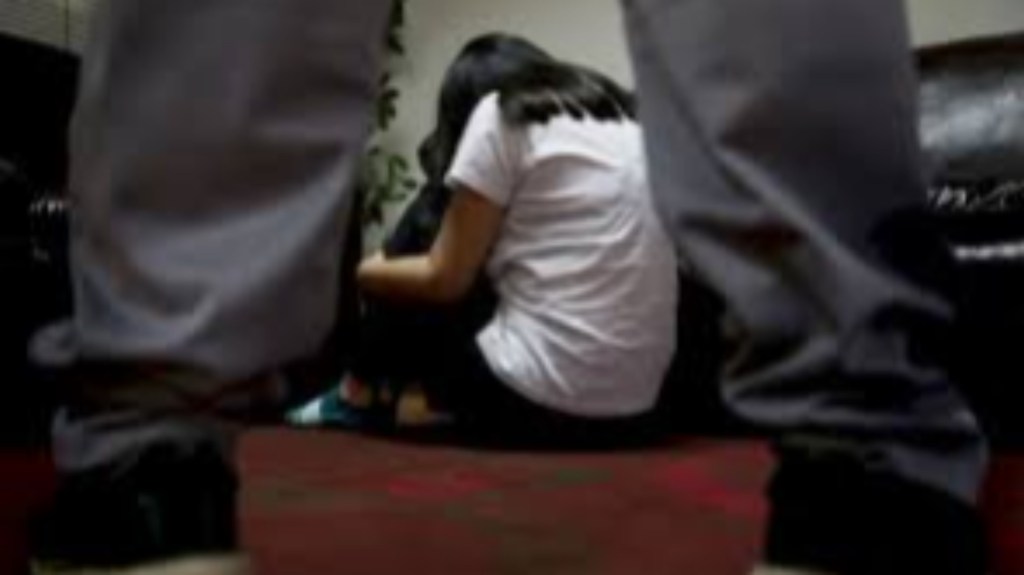 Horror: un hombre violó a nena de 14 años y la entregó para la violaran cuatro compañeros de&nbsp;trabajo
