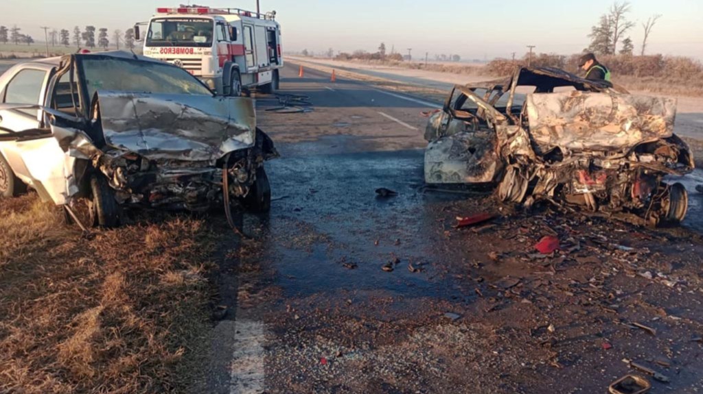 Una familia murió calcinada en un violento choque frontal entre dos&nbsp;autos