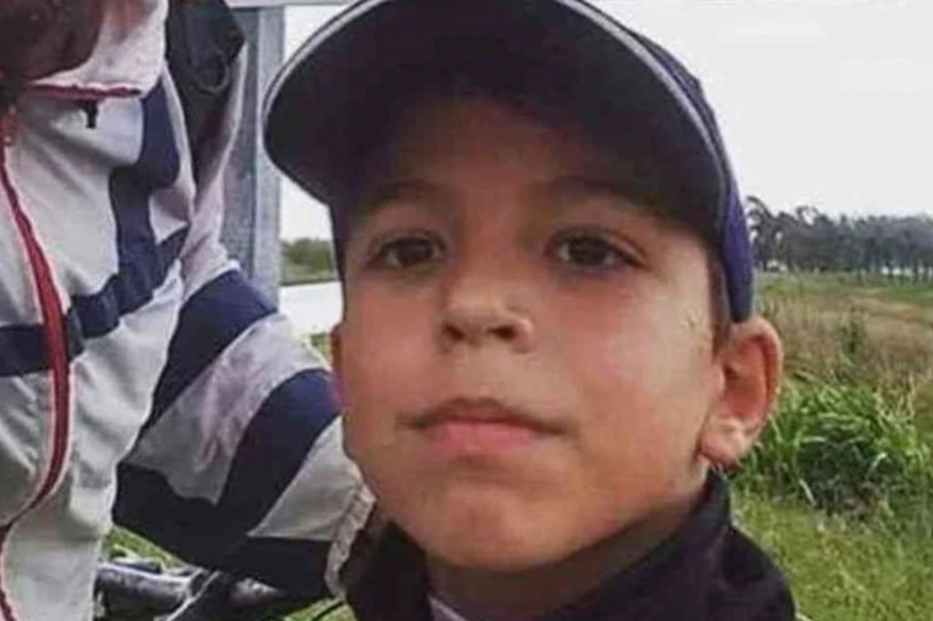 Tragedia: murió un nene de 10 años al caerse en la escuela y atragantarse con un chupetín 