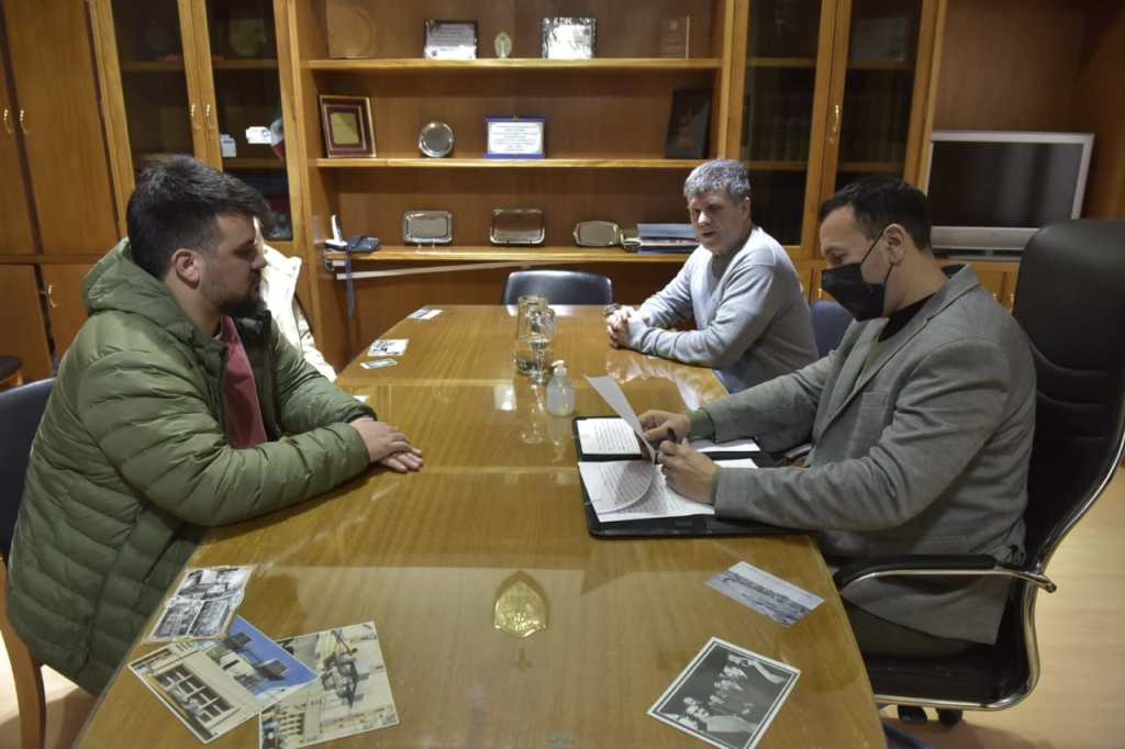 Maderna firmó contratos de compraventa de lotes del Ofrecimiento Público de&nbsp;Tierras