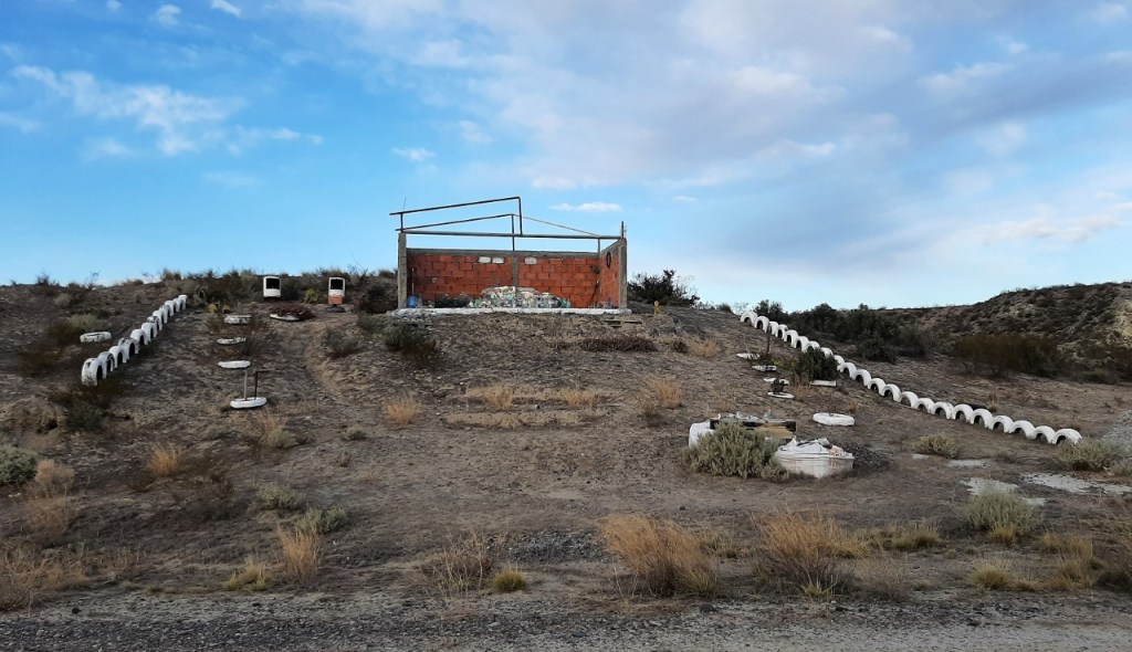 VIALIDAD NACIONAL CONVOCA A RESPONSABLES DE UN SANTUARIO CONSTRUIDO EN LA RN25 Y RP 1, ACCESO A PUNTA&nbsp;TOMBO