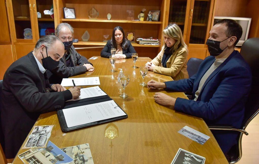 El Municipio rubricó convenio de co-administración por el Centro&nbsp;Astronómico