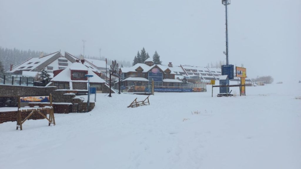 Rescatan a dos personas heridas tras una avalancha en Las&nbsp;Leñas