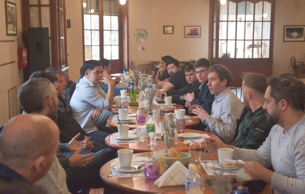 Luque y Bowen se reunieron con clubes de Dolavon, Gaiman y 28 de&nbsp;Julio