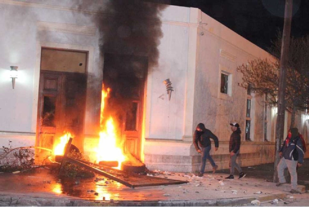 Ya tiene fecha el juicio por incendios en Casa de Gobierno y&nbsp;Legislatura