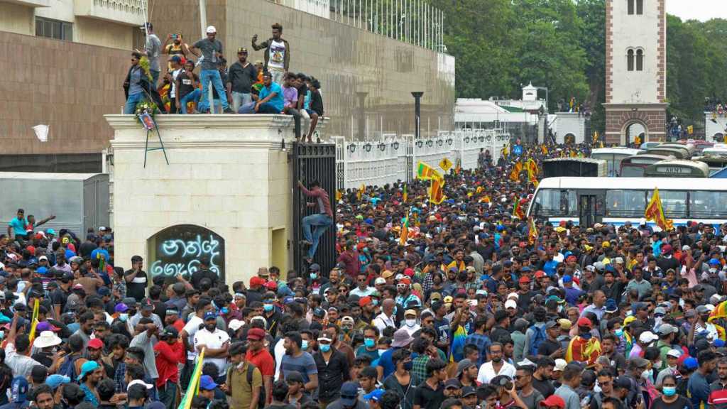 Incertidumbre en Sri Lanka tras huida del&nbsp;presidente