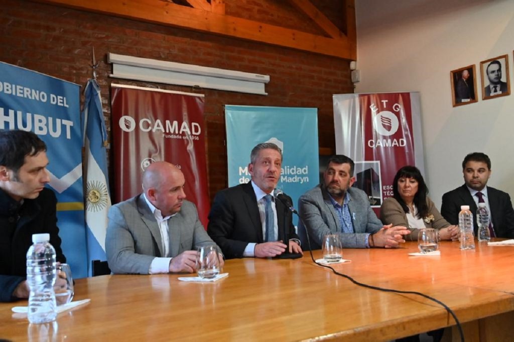 Lanzamiento de la Escuela Técnica de la CAMAD en Puerto&nbsp;Madryn