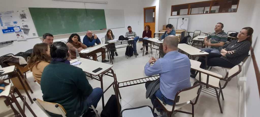 PROFESIONALES DE YPF VISITARON UTN&nbsp;CHUBUT