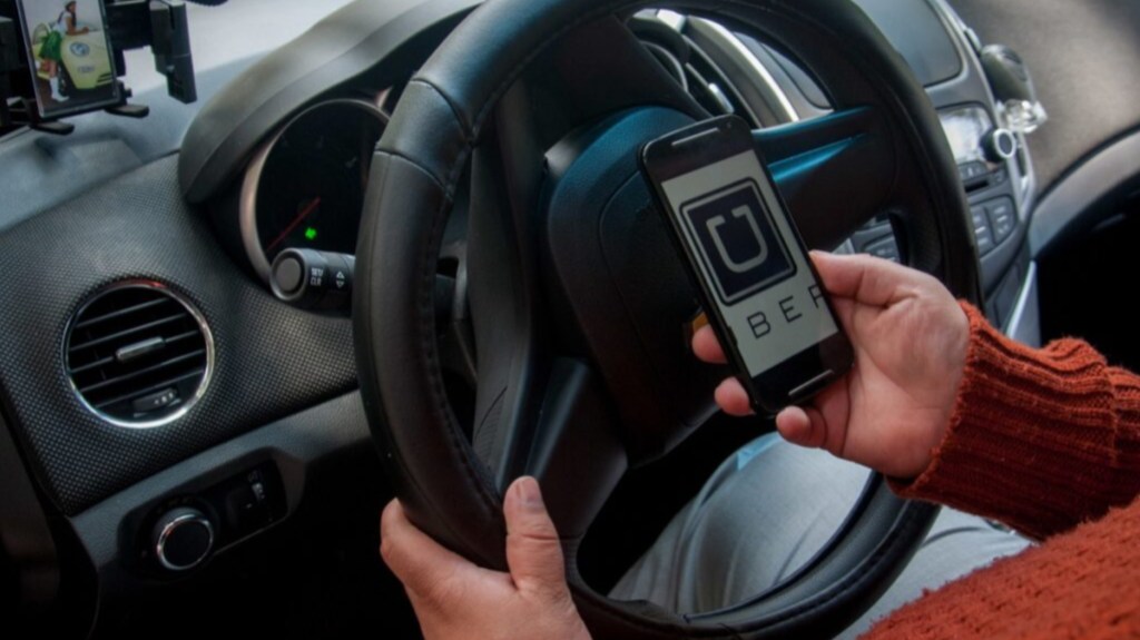 Una chica pidió un Uber a la salida del boliche y el chofer la&nbsp;violó