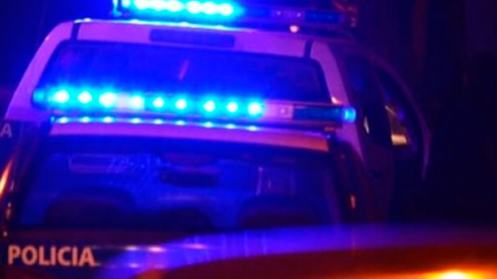 Le dio un tiro en la cabeza a su hija de 2 años y la niña tiene muerte&nbsp;cerebral