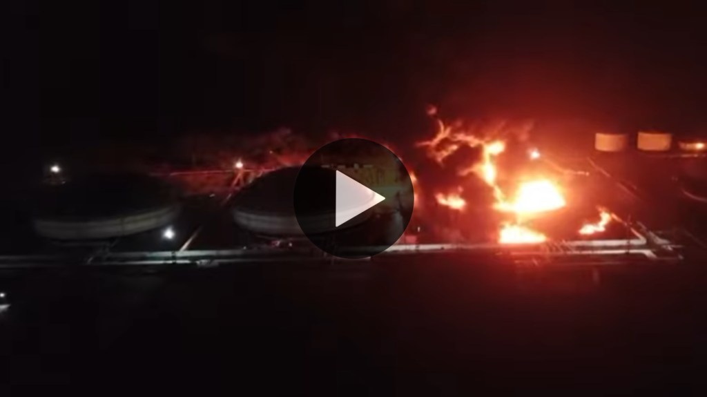 Video: cayó un rayo y voló un depósito petrolero causando al menos 80&nbsp;heridos