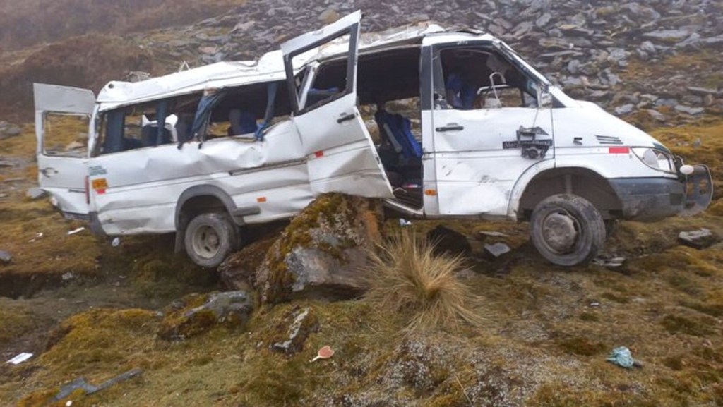 Cuatro turistas muertos y 16 heridos al caer una camioneta a un abismo en Perú tras visitar Machu&nbsp;Picchu