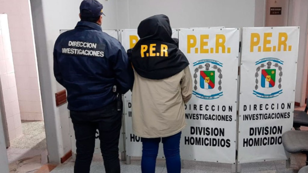 Una mujer mató a golpes a un anciano para robarle una garrafa