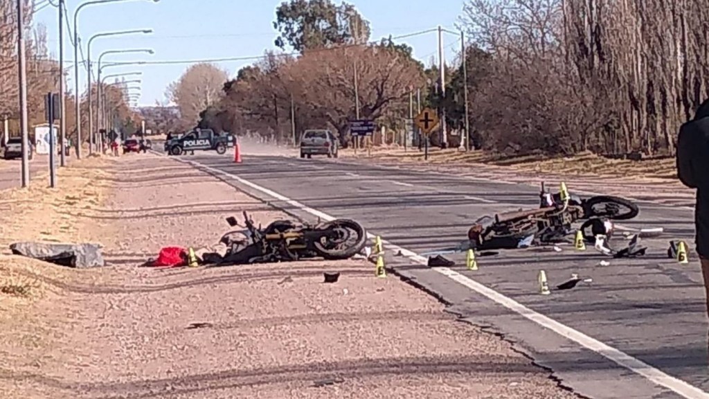 Dos motos chocaron de frente y uno de los conductores&nbsp;murió