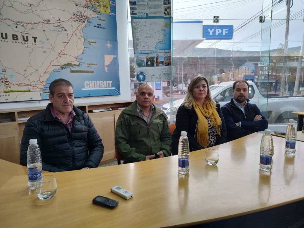 Provincia trabaja con instituciones de Esquel para garantizar el tránsito en las rutas cercanas y el funcionamiento del destino turístico