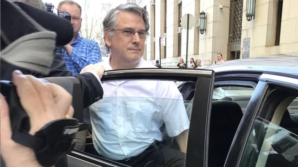 Médico argentino condenado en EE.UU. por abusar de sus pacientes se ahorcó con una sábana en una cárcel de Nueva&nbsp;York