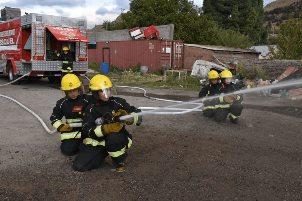 BOMBEROS CHUBUTENSES TRABAJAN EN LA CAPACITACIÓN, EL FINANCIAMIENTO Y LA PERSPECTIVA DE&nbsp;GÉNERO